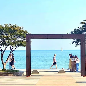 https://apt-haeundai-beach-1-cho.hotelsinbusan.com