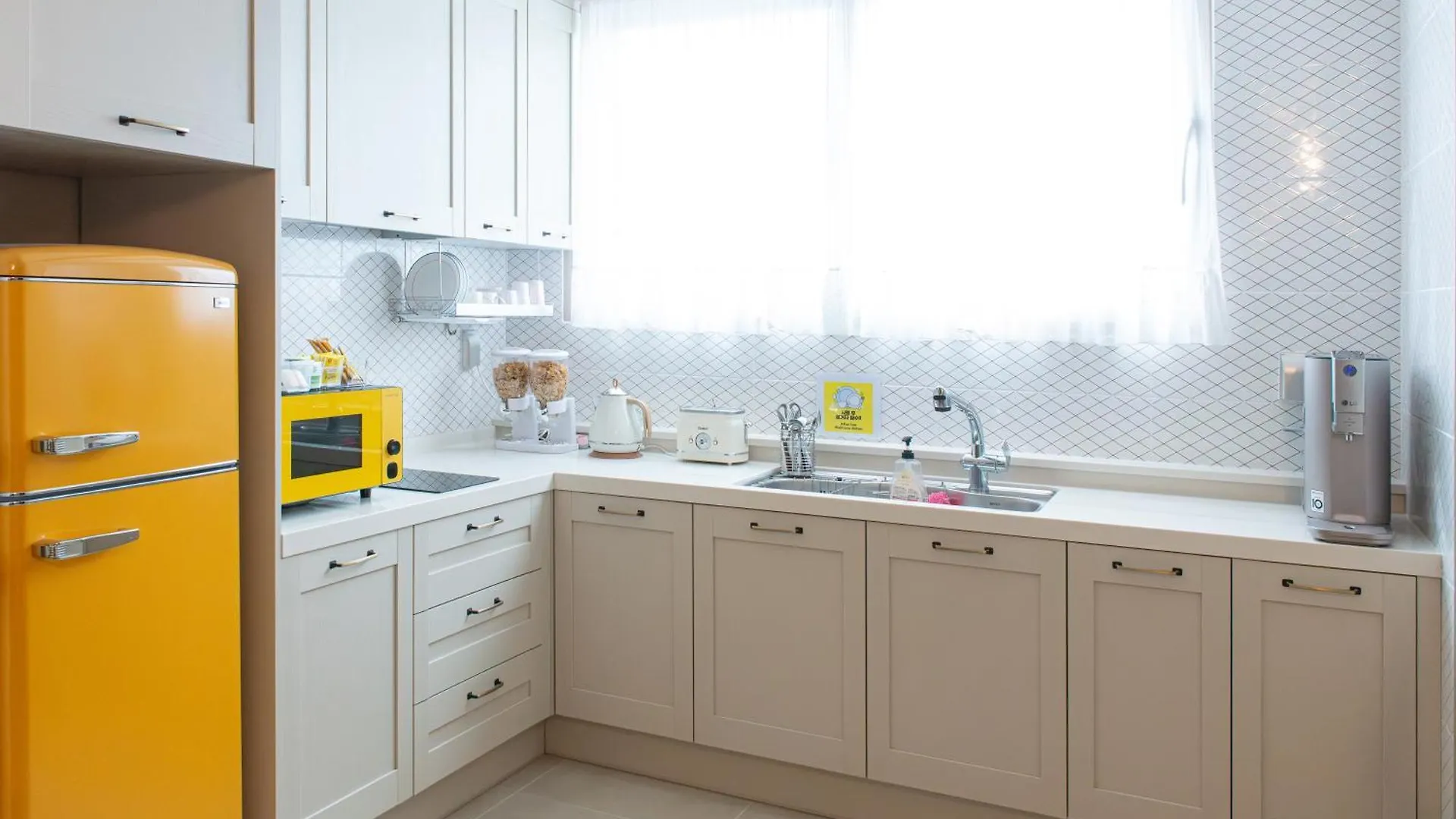 Incheon Airport Guest House King 4*,